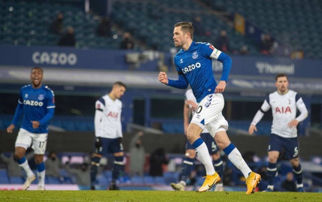 付高额费用 付高额费用