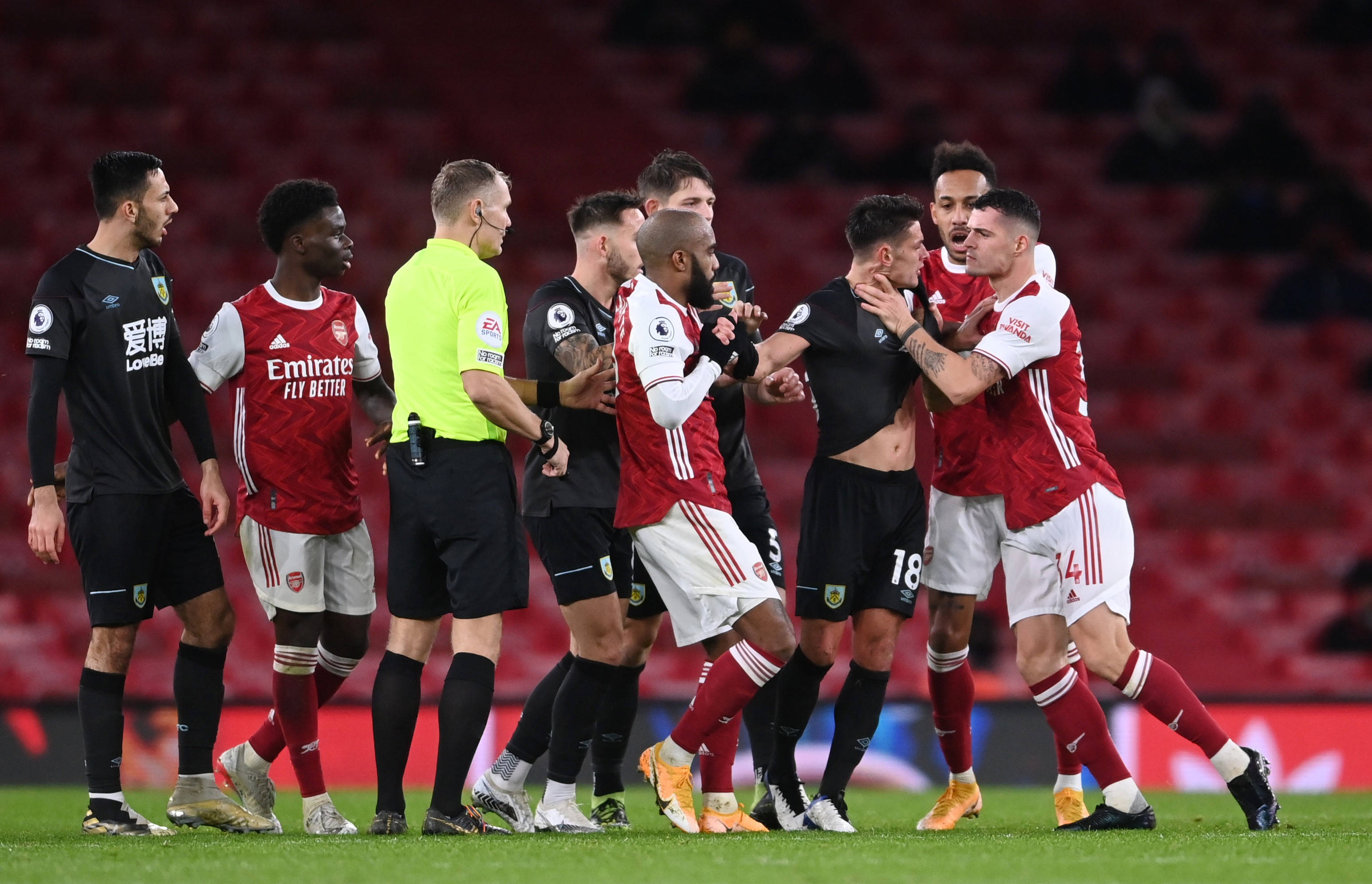 相追逐的对 相追逐的对