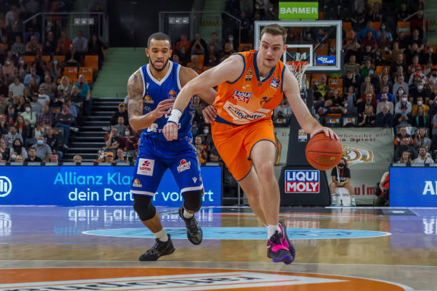 中的一个高 中的一个高